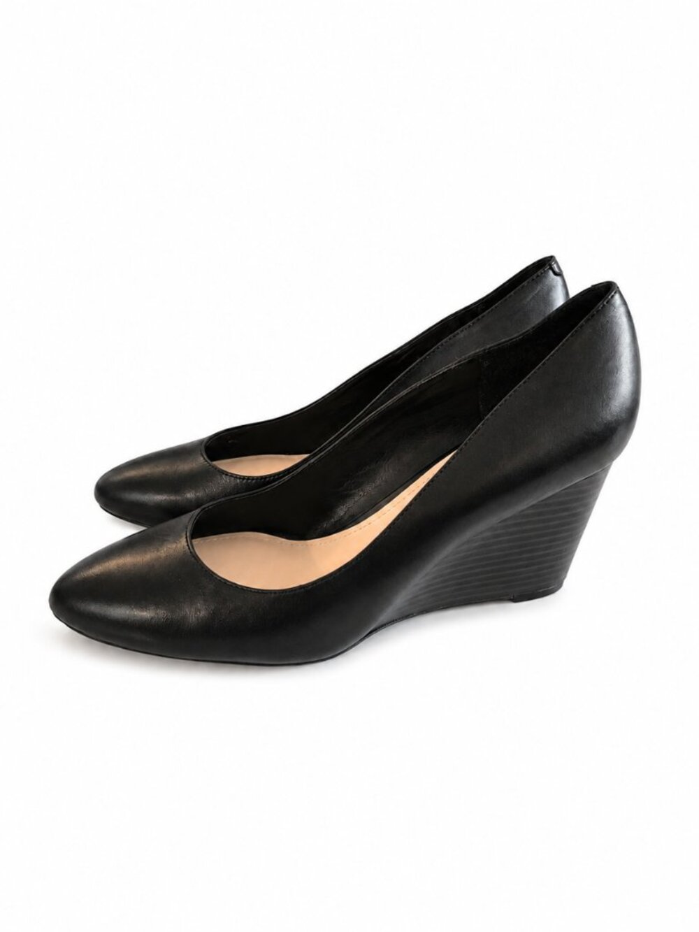 Nine West Black Leather Wedge Pumps Size 8M New Floor Model